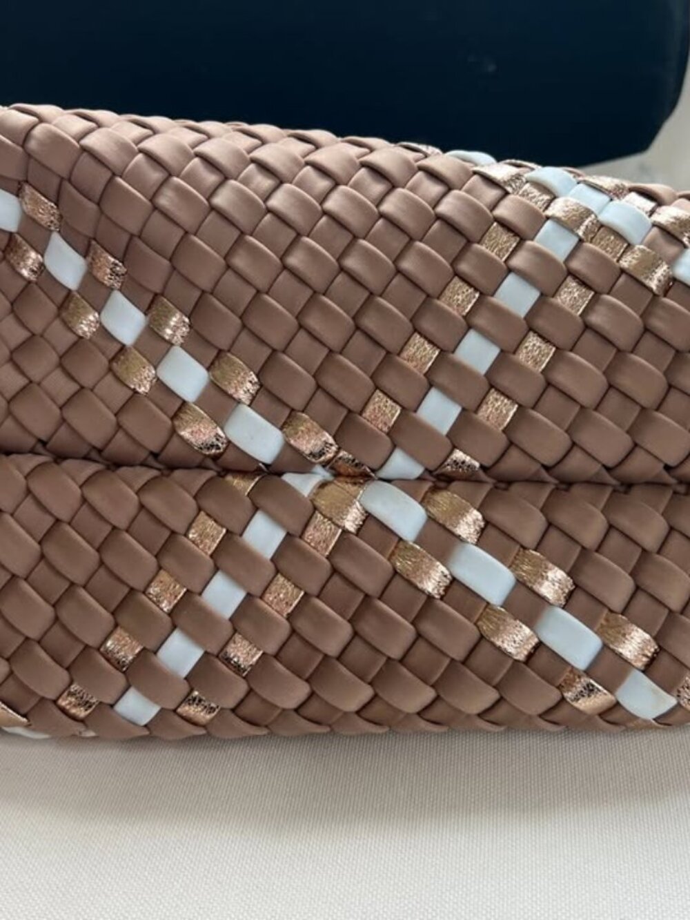 NWOT Haute Shores Metalic Tote/Crossbody - Picture 2 of 5